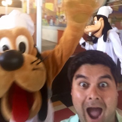 Profile Picture of David Wickham (@DisneyWicksey) on Twitter