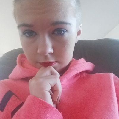 Profile Picture of Julia Hofbauer (@JuliaHofbauer8) on Twitter