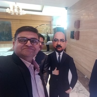 Profile Picture of Jay Saxena (@JaySaxe68900225) on Twitter