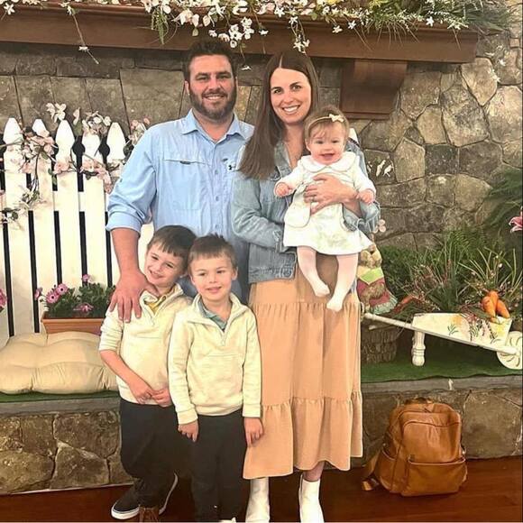 Profile Picture of Andrew Jordan (@andrewjordan553) on Poshmark