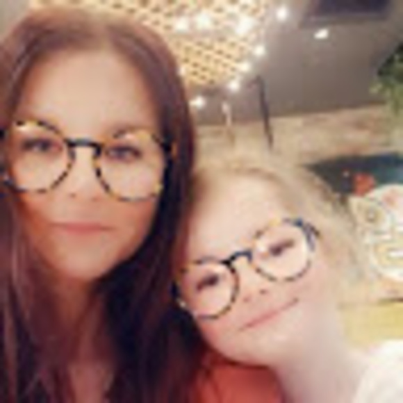 Profile Picture of Jess Wilson (@narn1e) on Poshmark