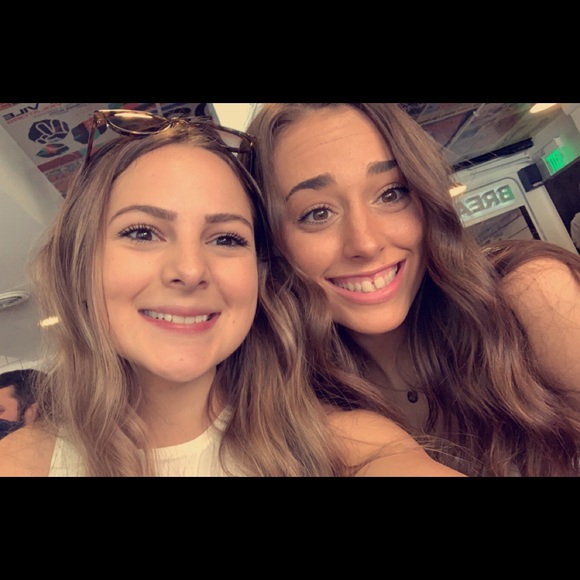 Profile Picture of Jasmine Hershey (@jasmine_hershey) on Poshmark