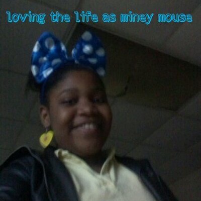 Profile Picture of Alexis Sutton (@Shy1Sutton) on Twitter