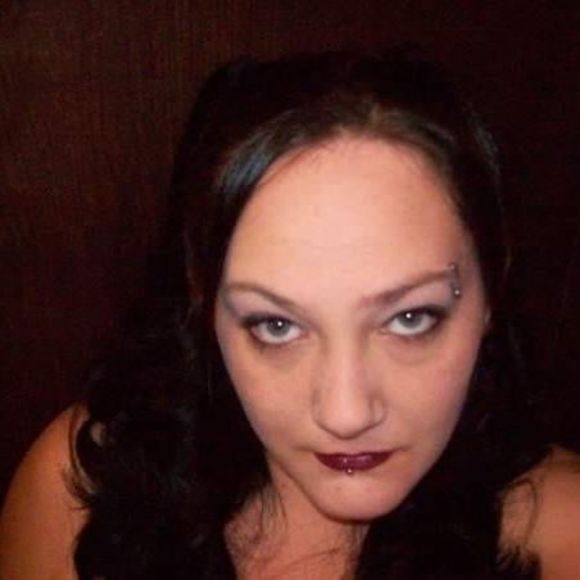 Profile Picture of Jenna Jensen (@ozzyslave) on Poshmark