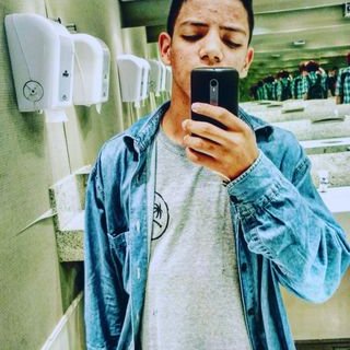 Profile Picture of Luis Felipe Neves (@_luisneves) on Twitter
