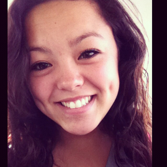 Profile Picture of Genna Joseph (@genbamjoseph) on Poshmark