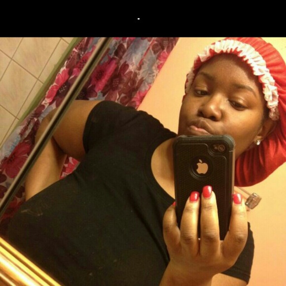 Profile Picture of Tamara Ramsey (@tamararamsey) on Poshmark