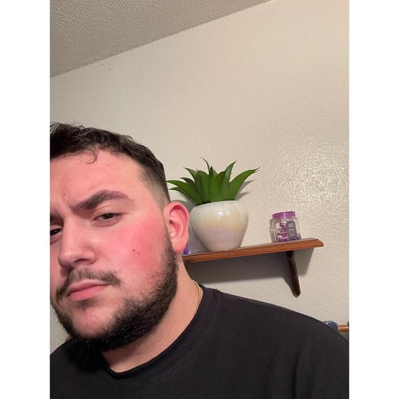 Profile Picture of Fernando Cantu (@cantu3635) on Poshmark
