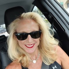Profile Picture of Kelli Mauro (@kelli.mauro) on Tiktok