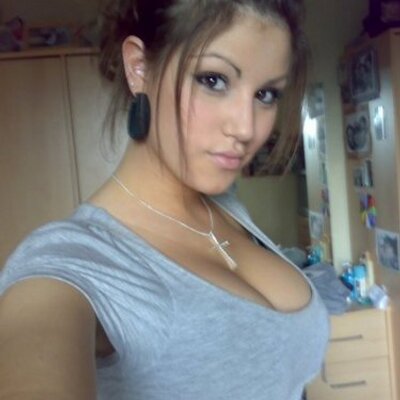 Profile Picture of Julianna Johnston (@johnstonbjulian) on Twitter