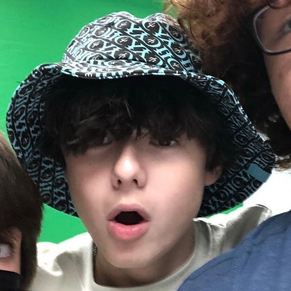 Jonah Berger - Poshmark Profile Picture of Jonah Berger (@jonahb25) on Poshmark