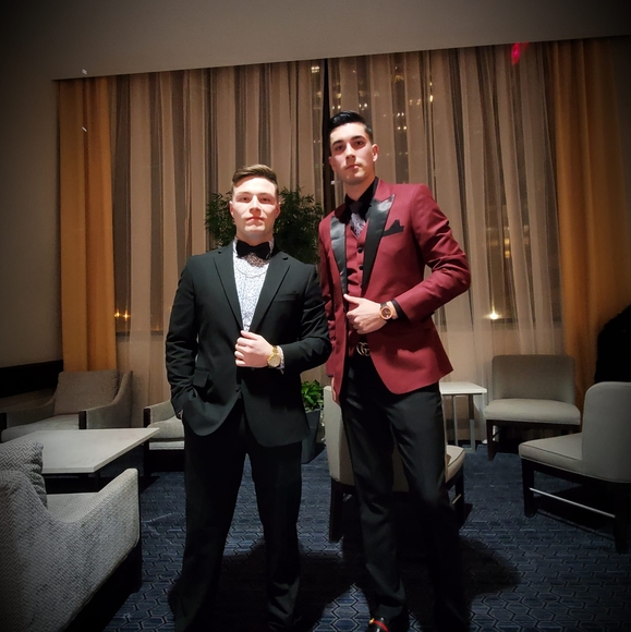 Profile Picture of Mitchell Hudson (@hudsmit) on Poshmark