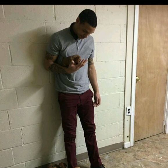 Profile Picture of Mike Alvarado (@alvamike215) on Poshmark