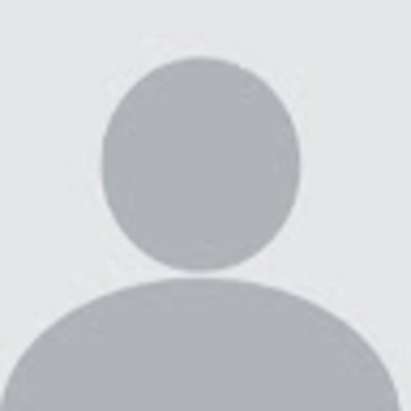 Profile Picture of Kate Kerpen (@katekerp) on Poshmark