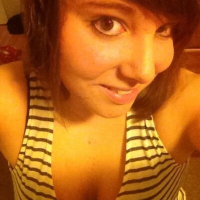 Profile Picture of Alexis Moulton (@WaveAlexis) on Twitter