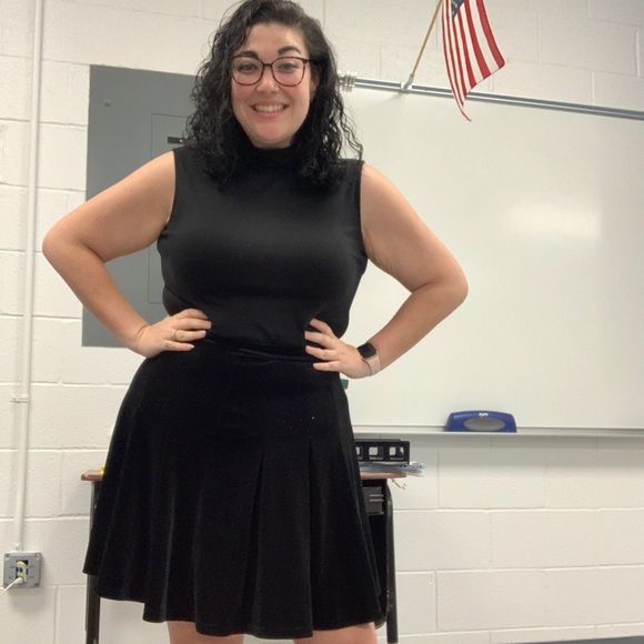 Profile Picture of Alyssa Engle (@aengle20) on Poshmark