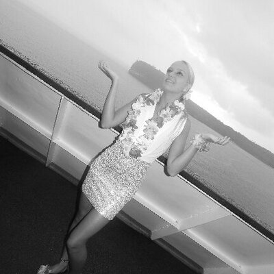 Profile Picture of Leah (@LeahWalton111) on Twitter