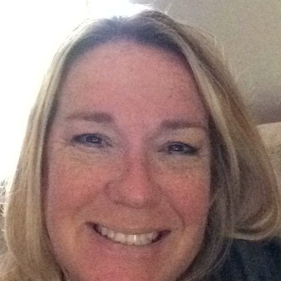 Profile Picture of Jenn Werges (@jlocop) on Poshmark