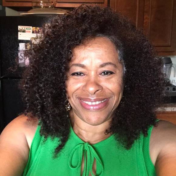 Profile Picture of Claudette Dixon (@cdixon1031) on Poshmark