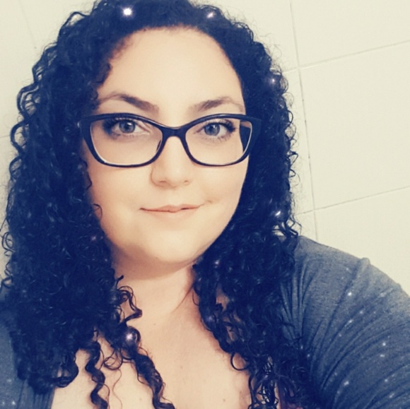Profile Picture of Daniela Manuele (@dannym1789) on Poshmark