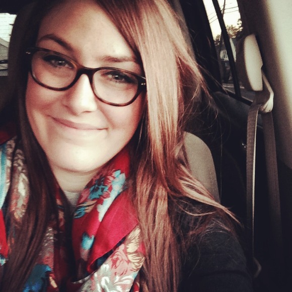 Profile Picture of Lacey Hynson (@laceyyyh) on Poshmark