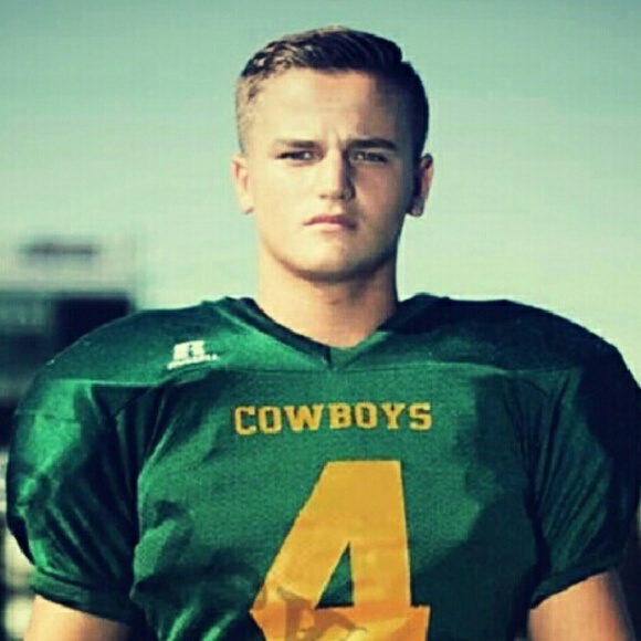 Profile Picture of Jordan Redditt (@jordan_redditt) on Poshmark