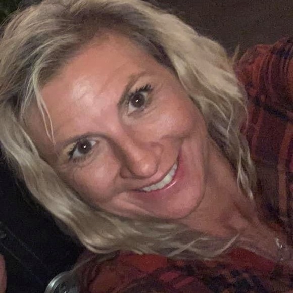 Misty Mercurio - Poshmark Profile Picture of Misty Mercurio (@misty0918) on Poshmark