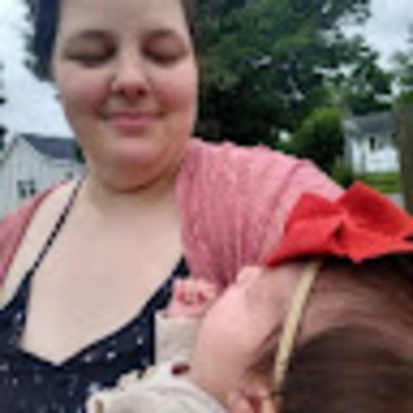 Profile Picture of Krystal Faulstich (@krystalfaulstic) on Poshmark