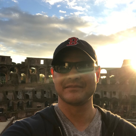Profile Picture of Daniel Randolph (@danieljrandolph) on Poshmark