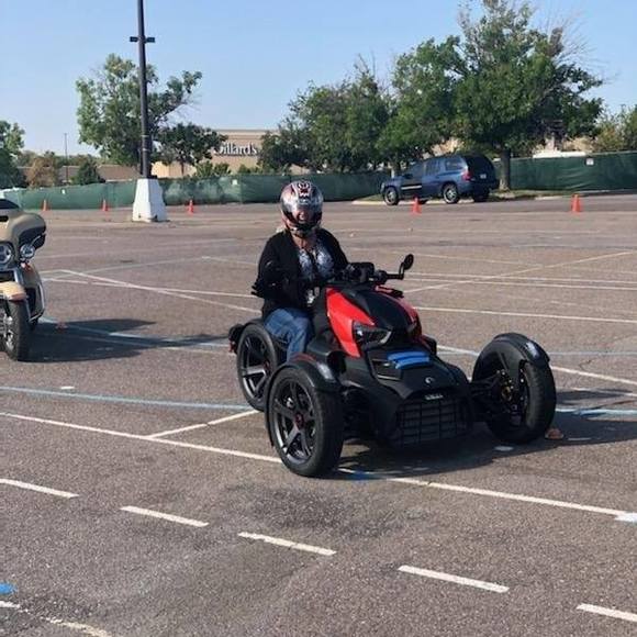 Profile Picture of Amanda Hanken (@asccutiepie) on Poshmark