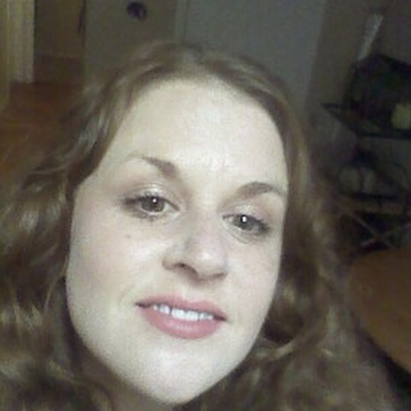 Profile Picture of Crystal Hudson (@crystalhudso519) on Poshmark