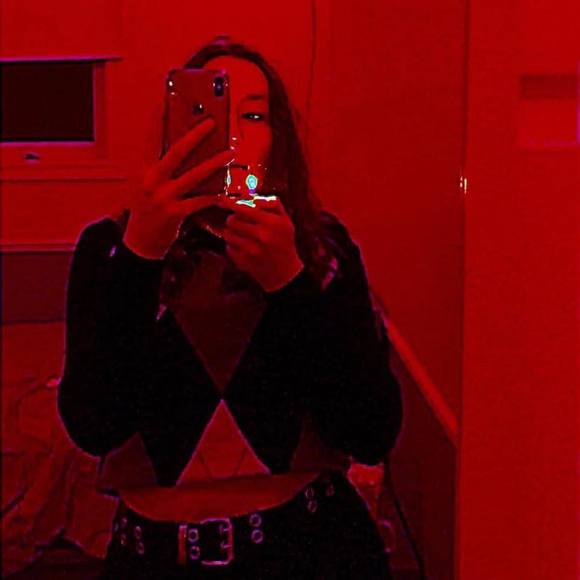 Profile Picture of Alexa Cameron-davila (@alexacameron607) on Poshmark