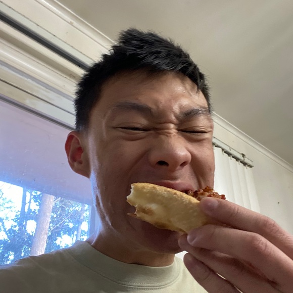 Profile Picture of Jeff Tran (@jt097160) on Poshmark