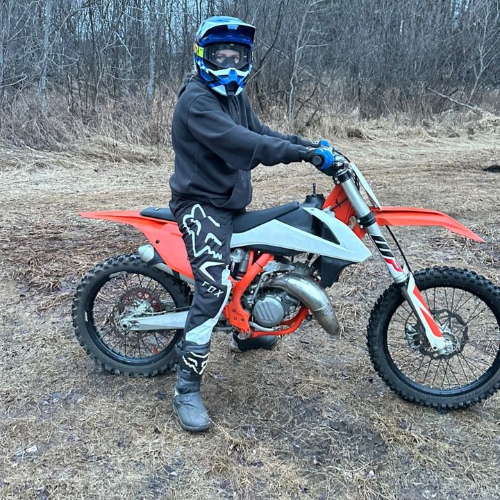 Profile Picture of John (@john_milos12) on Tiktok