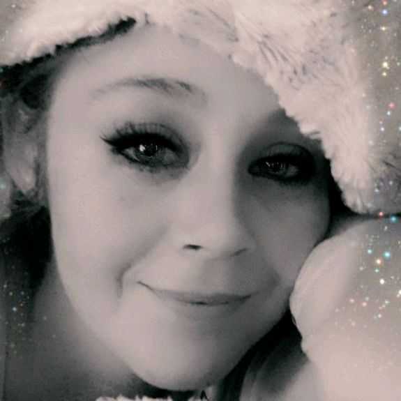 Amanda Auxier - Tiktok Profile Picture of Amanda Auxier (@@amandaauxier9) on Tiktok