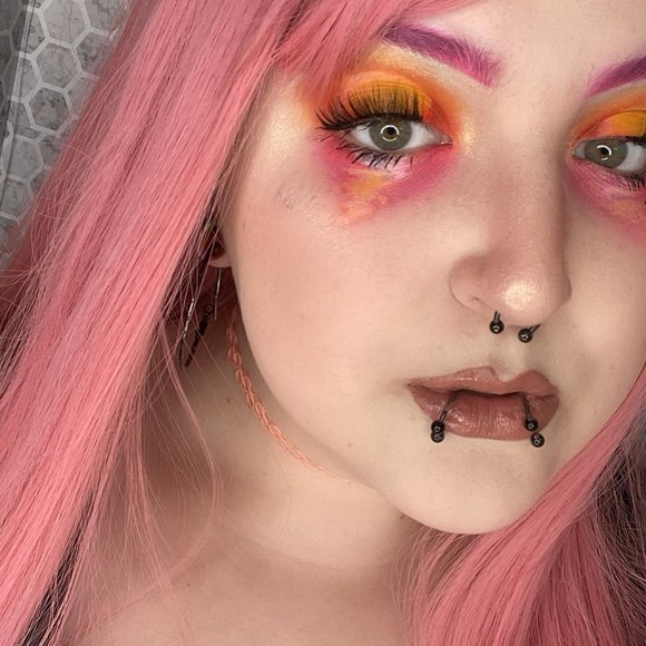 Profile Picture of Rikki Scheuerman (@ladyofmars28) on Poshmark