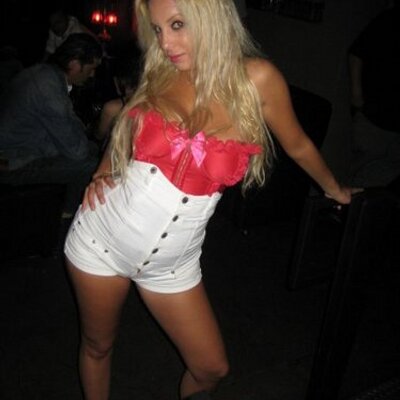 Profile Picture of Kristine Hefner (@kristinemdfhefn) on Twitter