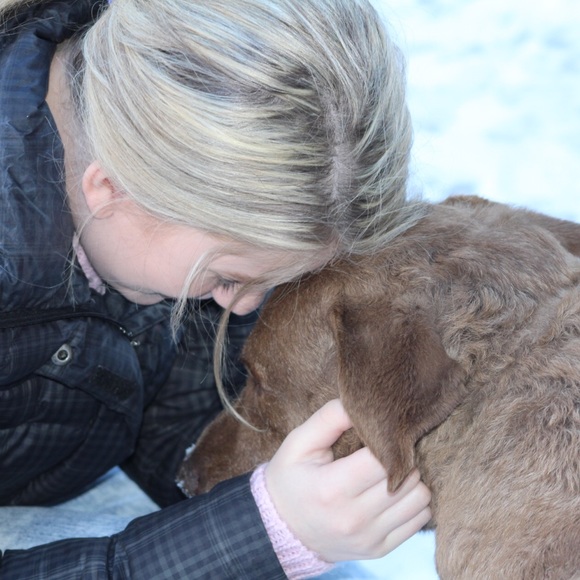 Profile Picture of Catie Ruschmeyer (@catie_rusch) on Poshmark