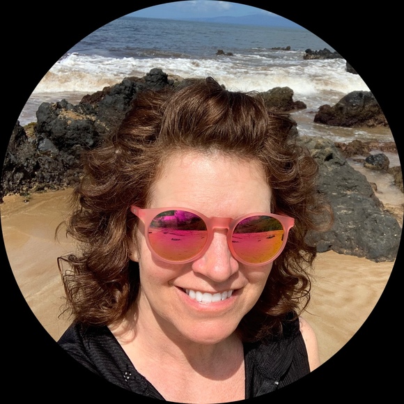 Amy Wilkinson - Poshmark Profile Picture of Amy Wilkinson (@amywilk) on Poshmark