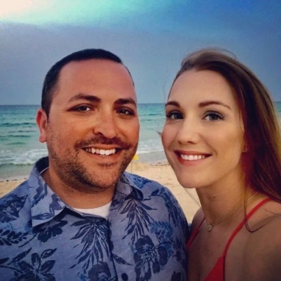 Profile Picture of Erin Gonzales (@erindawn_c) on Poshmark