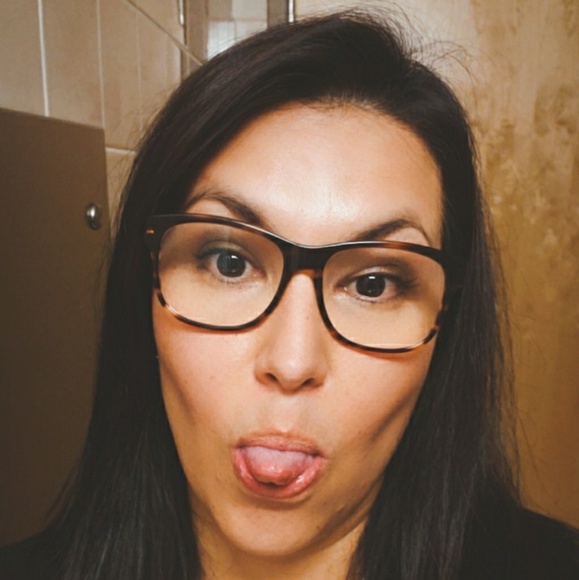 Profile Picture of Desiree Pingree (@desiree_pingree) on Poshmark