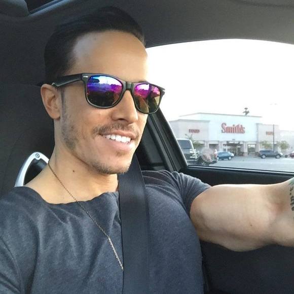 Profile Picture of Stephen Ranieri (@snranieri) on Poshmark