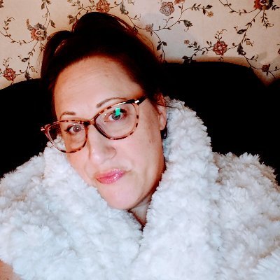 Profile Picture of Gina Brady (@GiGiBBoutique) on Twitter