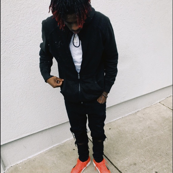 Profile Picture of Aaron Ford (@aaronford2) on Poshmark