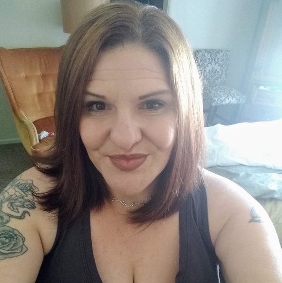 Profile Picture of Heather Forsman (@mssunshine78) on Poshmark