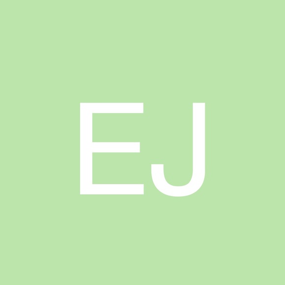 Profile Picture of Erin Juby (@ejuby) on Poshmark