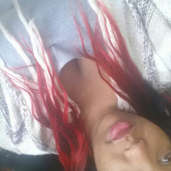 Profile Picture of Andrella Midgett (@drellaboo) on Poshmark