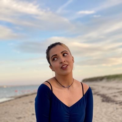 Profile Picture of Aileen Alvarez (@NeonSoCal) on Twitter