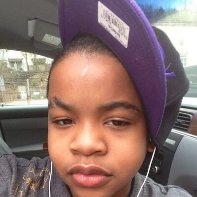 Profile Picture of Romaro Linare Foster (@DrLinareBuddy) on Twitter