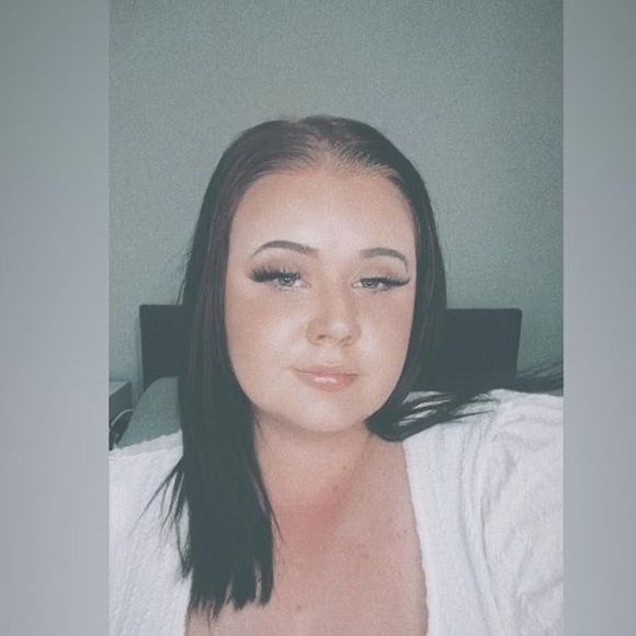 Profile Picture of Michaela Wilson (@michaelawils294) on Poshmark